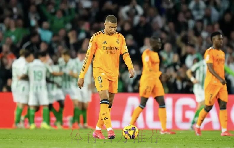 马卡:皇马连续两轮被判点球 俱乐部认为绝非巧合 马卡:皇马连续两轮被判点球 俱乐部认为绝非巧合